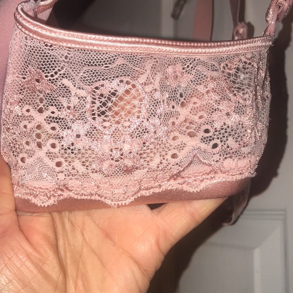 Women’s Cabernet Lace Bra - Picture 3 of 9